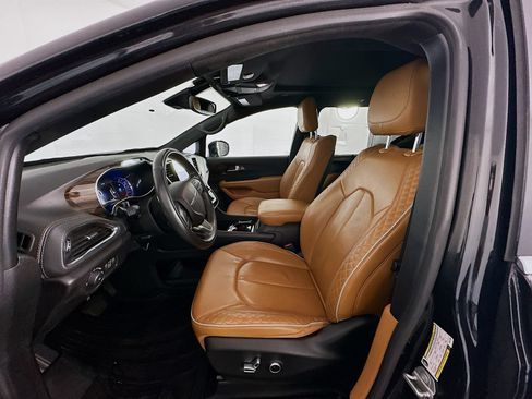 Used 2022 Chrysler Pacifica Pinnacle FWD image 22