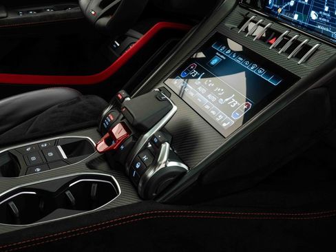 Used 2024 Lamborghini Urus Performante image 25