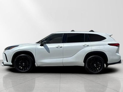Used 2023 Toyota Highlander XSE AWD/4WD image 6