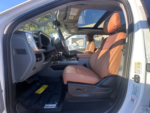 New 2026 Ford F250 XLT w/ XLT Premium Package image 9