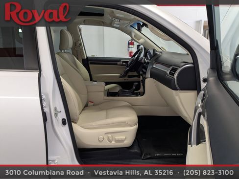 Used 2023 Lexus GX 460 Luxury w/ Sport Design Package image 8