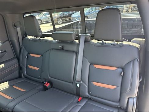 New 2026 GMC Sierra 1500 AT4 w/ AT4 Premium Package AWD/4WD image 16
