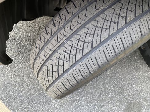 Used 2024 Honda Pilot Touring image 12