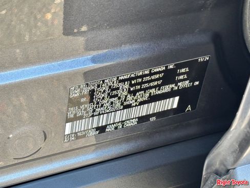 Certified 2025 Toyota RAV4 XLE AWD/4WD image 32