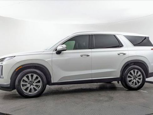 Used 2024 Hyundai Palisade SEL FWD image 3