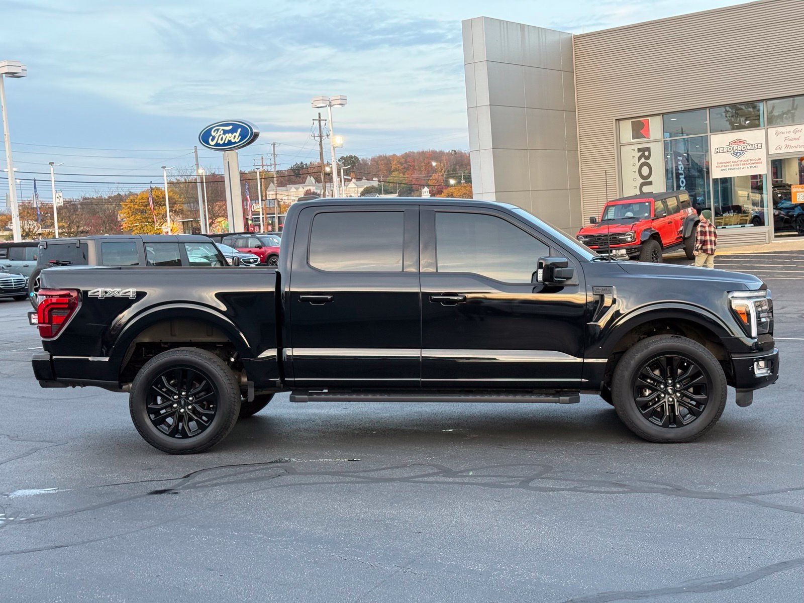 Used 2024 Ford F150 Lariat AWD/4WD image 3
