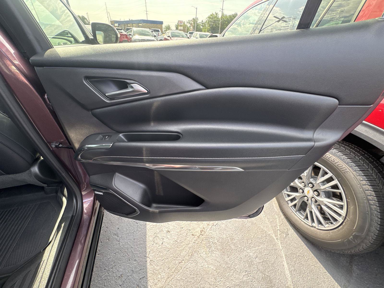 Used 2026 Chevrolet Traverse High Country w/ LPO, Floor Liner Package FWD image 16