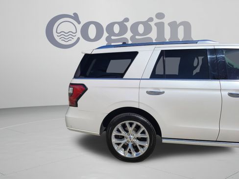 Used 2019 Ford Expedition Platinum RWD image 35