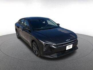 Used 2025 Kia K4 LXS video 1