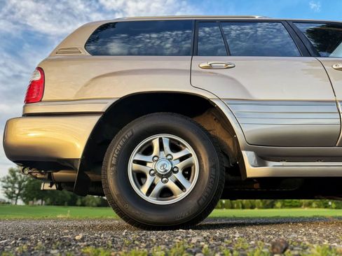 Used 2001 Lexus LX 470 4WD image 15