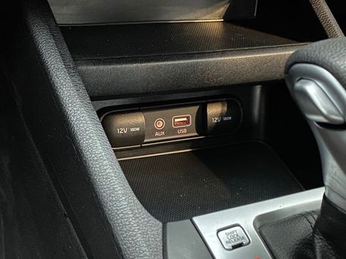 Used 2020 Kia Forte LXS FWD image 18