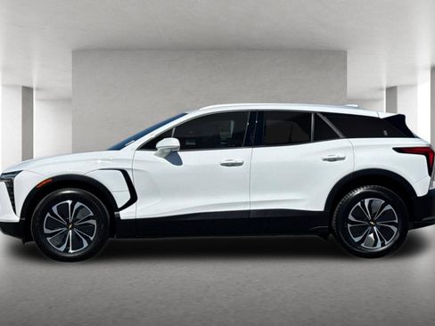 Used 2024 Chevrolet Blazer EV LT AWD/4WD image 7