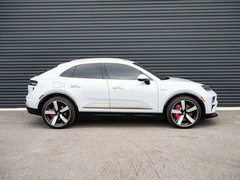 Certified 2025 Porsche Macan Turbo Electric w/ Premium Package AWD/4WD image 28