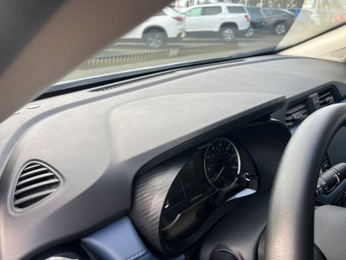 Used 2025 Nissan Versa SV image 34