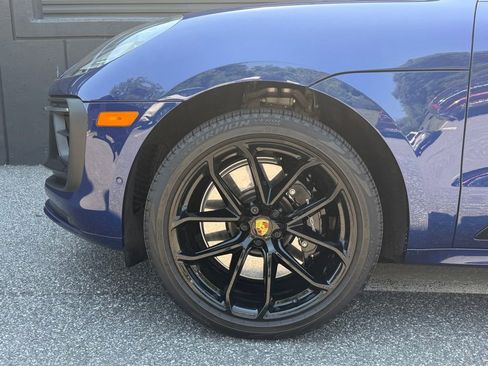 Certified 2025 Porsche Macan GTS AWD/4WD image 13