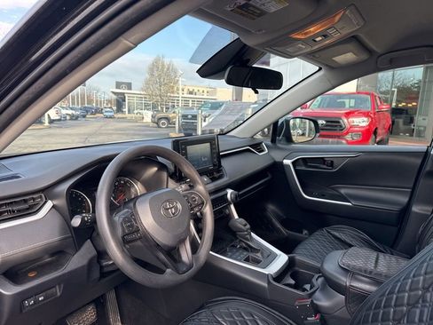 Certified 2020 Toyota RAV4 LE w/ All Weather Liner Package image 20