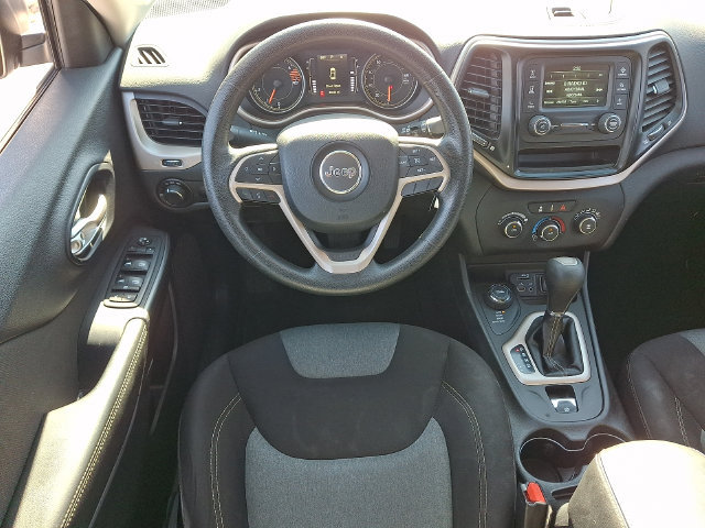 Used 2016 Jeep Cherokee Sport AWD/4WD image 3