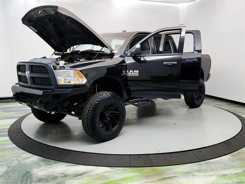 Used 2018 RAM 2500 Tradesman w/ Popular Equipment Group image 9