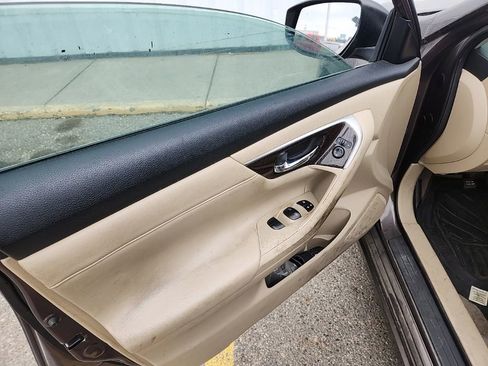 Used 2014 Nissan Altima 2.5 SL w/ Moonroof Package FWD image 11