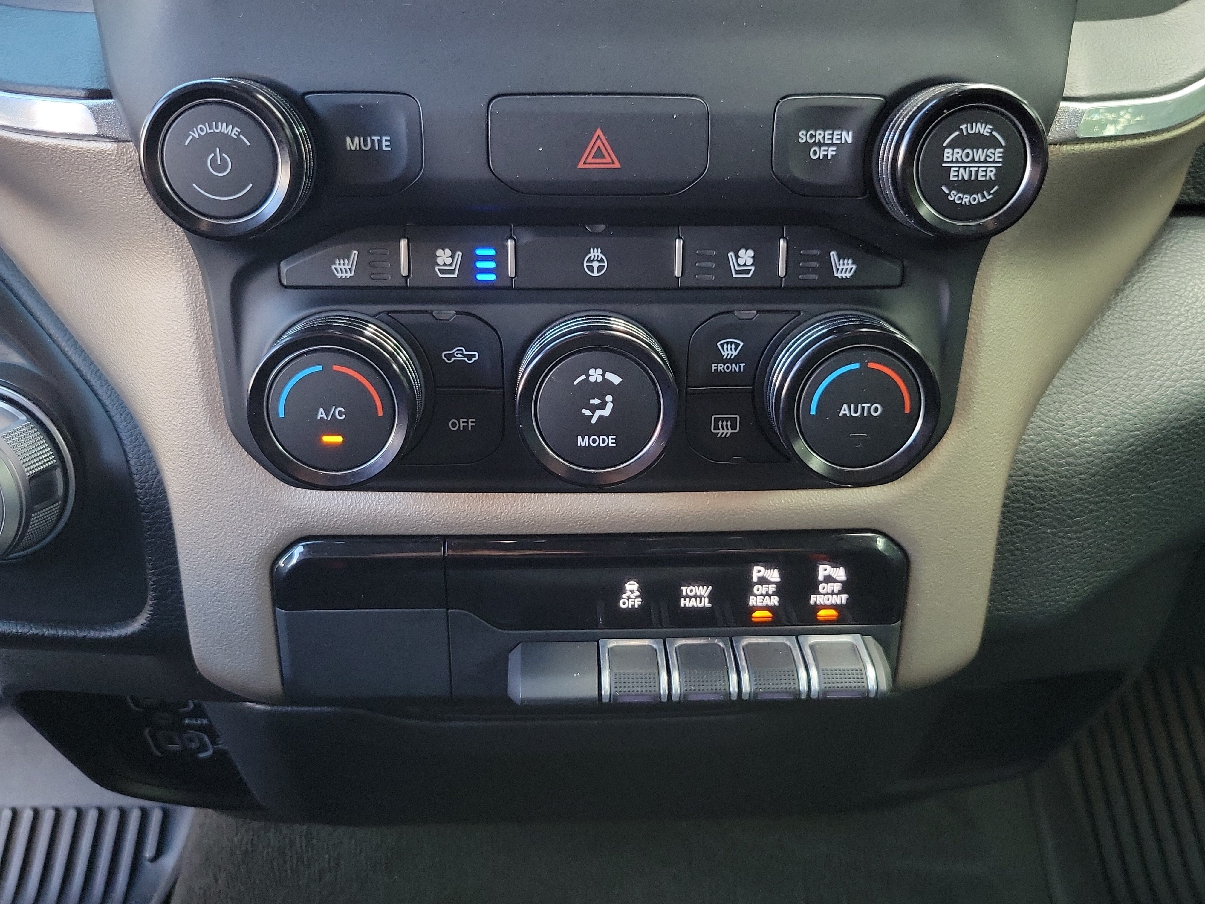 Used 2022 RAM 1500 Laramie RWD image 13