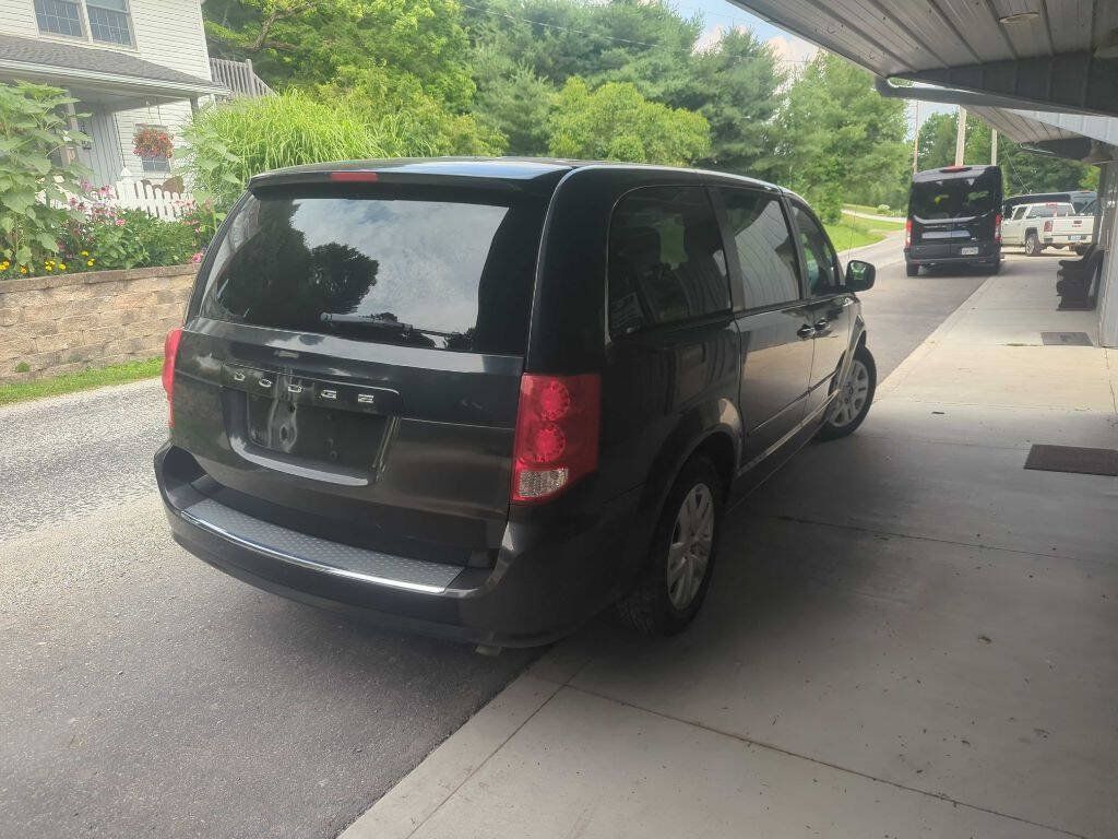 Used 2016 Dodge Grand Caravan SE w/ Quick Order Package 29E SE FWD image 5