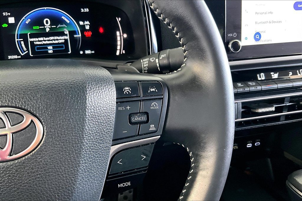 Used 2025 Toyota Camry SE FWD image 12