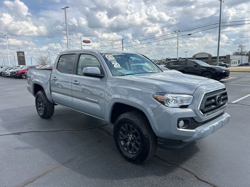 Used 2020 Toyota Tacoma SR5 image 20