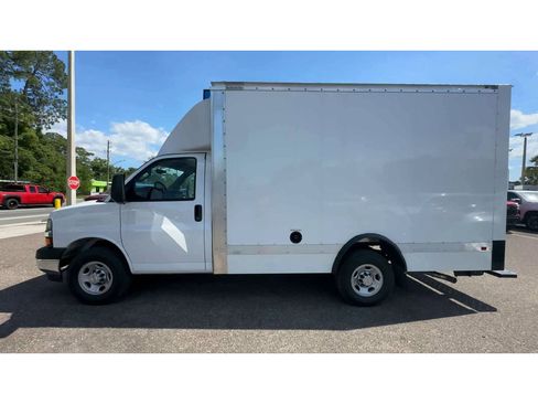 New 2025 Chevrolet Express 3500 w/ Power Convenience Package image 5