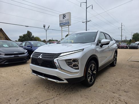 Used 2024 Mitsubishi Eclipse Cross SEL image 3