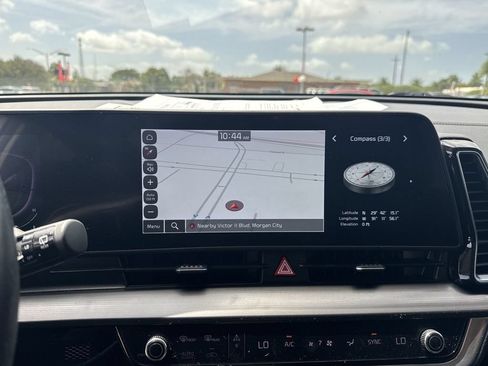 Used 2024 Kia Sportage EX FWD image 27