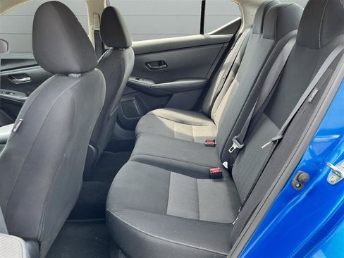 Used 2025 Nissan Sentra SV FWD image 17