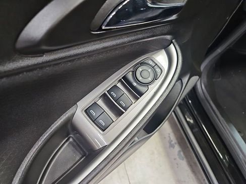 Used 2025 Chevrolet Malibu LT image 12