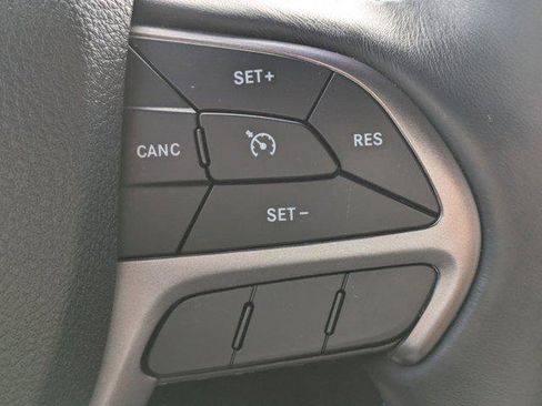 Certified 2018 Jeep Grand Cherokee Laredo image 22