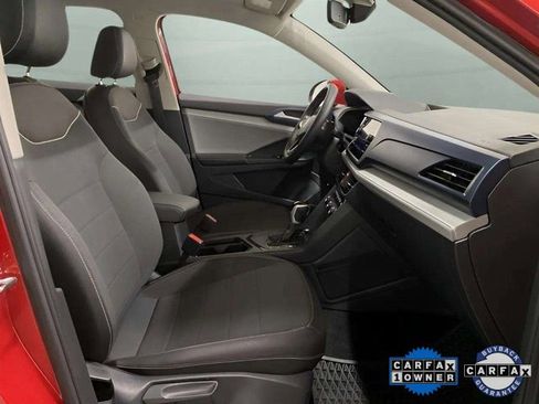 Used 2024 Volkswagen Taos SE image 23