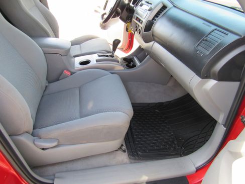 Used 2011 Toyota Tacoma 4x4 Double Cab w/ TRD Off-Road Pkg image 33