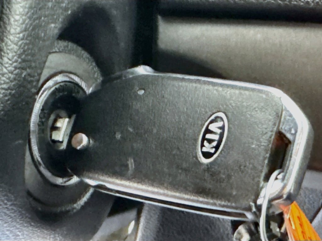 Used 2022 Kia Sportage LX FWD image 19