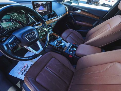 Used 2021 Audi Q5 2.0T Premium w/ Convenience Package image 15