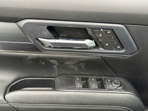 New 2026 GMC Terrain Elevation w/ Elevation Premium Package AWD/4WD image 17