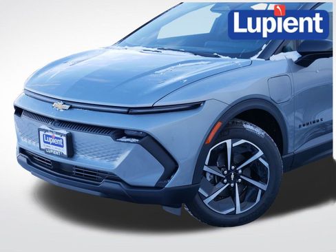 New 2026 Chevrolet Equinox EV LT image 27