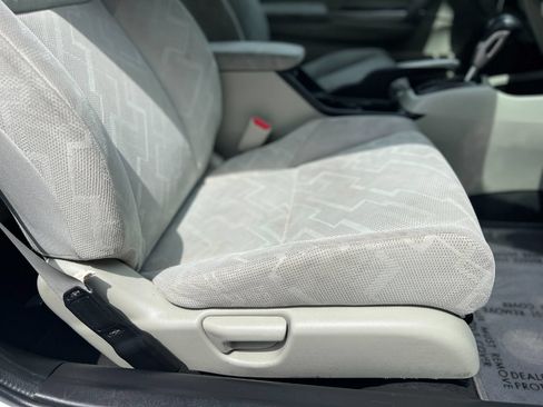Used 2012 Honda Civic LX image 23