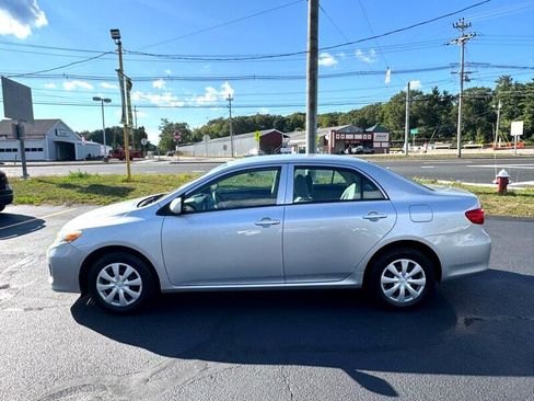 Used 2013 Toyota Corolla LE Special Edition image 8