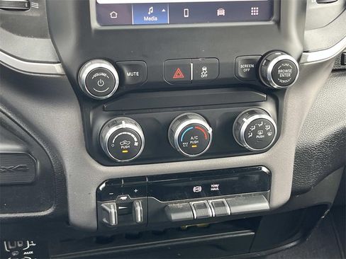 Used 2024 RAM 2500 Big Horn image 21