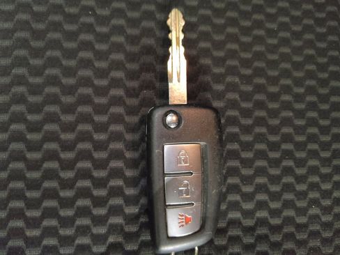 Used 2020 Nissan Rogue Sport S w/ Appearance Package FWD image 32