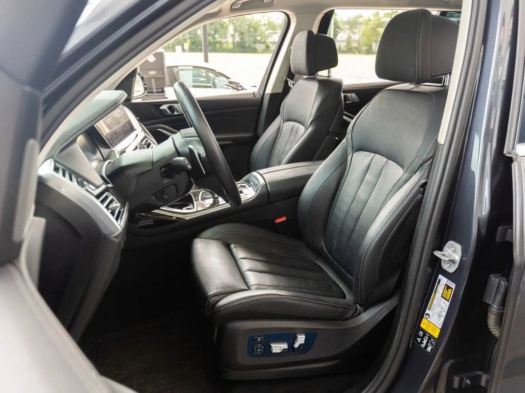 Used 2020 BMW X7 xDrive40i w/ Premium Package AWD/4WD image 17