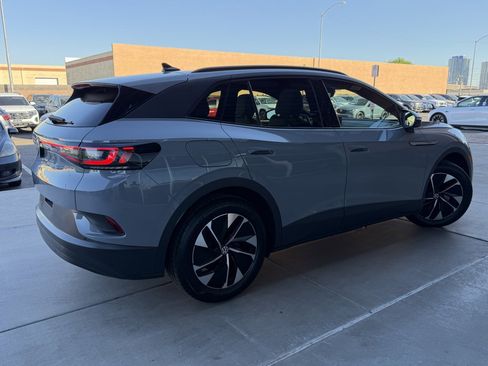 Used 2022 Volkswagen ID.4 Pro S image 4