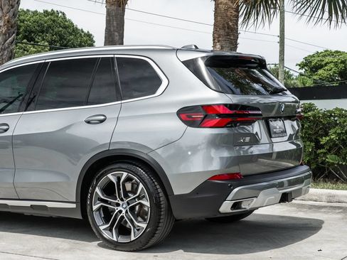 Used 2025 BMW X5 xDrive50e w/ Executive Package AWD/4WD image 5