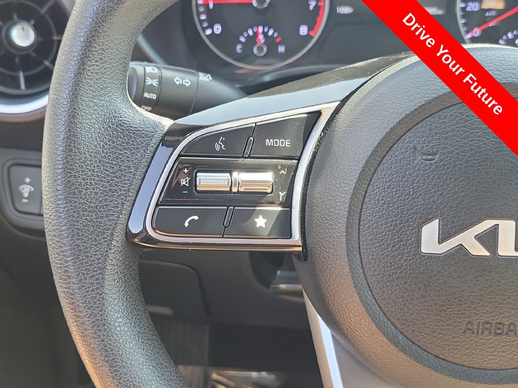 Used 2024 Kia Forte LXS FWD image 7