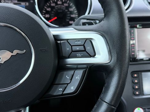 Used 2017 Ford Mustang Coupe RWD image 30