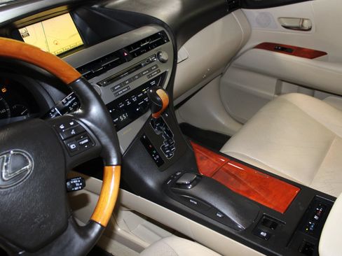 Used 2010 Lexus RX 350 2WD image 17