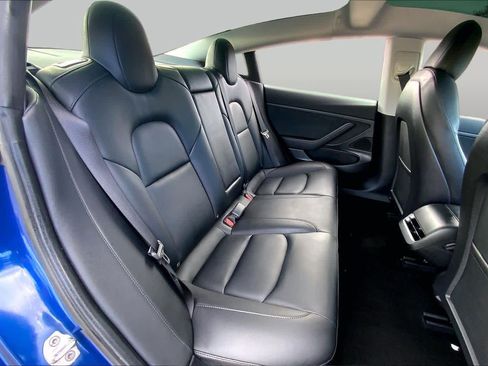 Used 2021 Tesla Model 3 Standard Range Plus RWD image 18